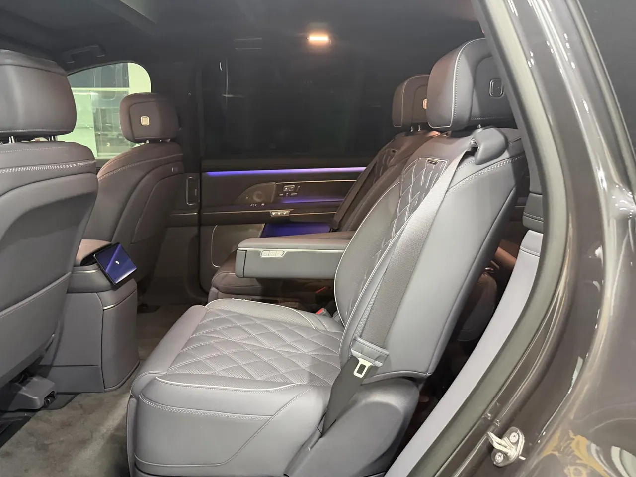 NIO 2026 ES8 6‑Seater Executive Signature Edition Automatic Transmission 4