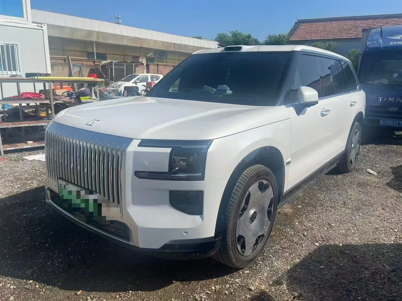 Zeekr 2025 Zeekr 9X 2.0T Ultra Edition 70kWh Automatic Gear - View 1