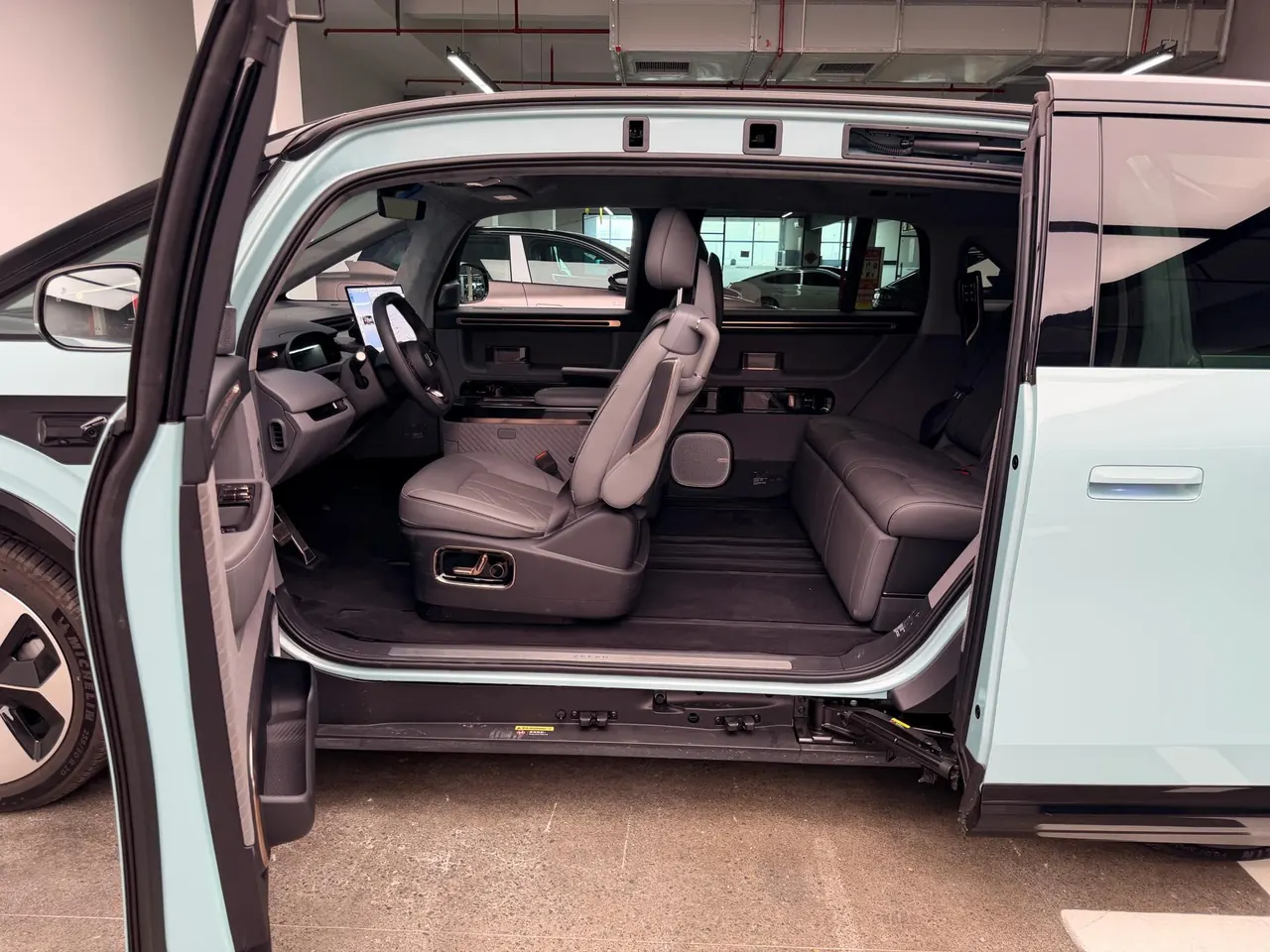 Zeekr 2025 Zeekr MIX Smart Driving Edition Automatic Transmission 12