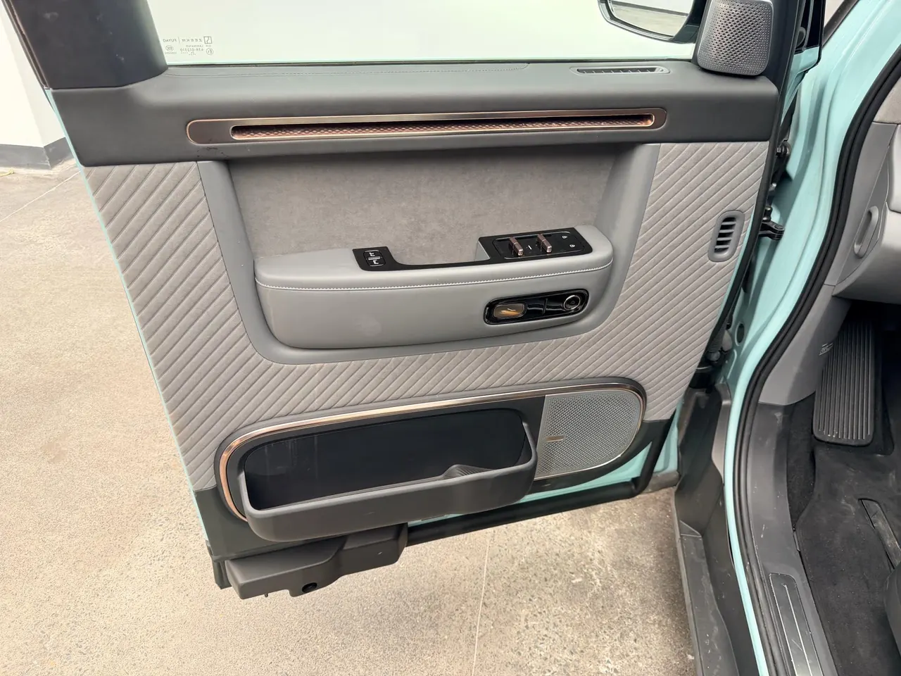Zeekr 2025 Zeekr MIX Smart Driving Edition Automatic Transmission 7