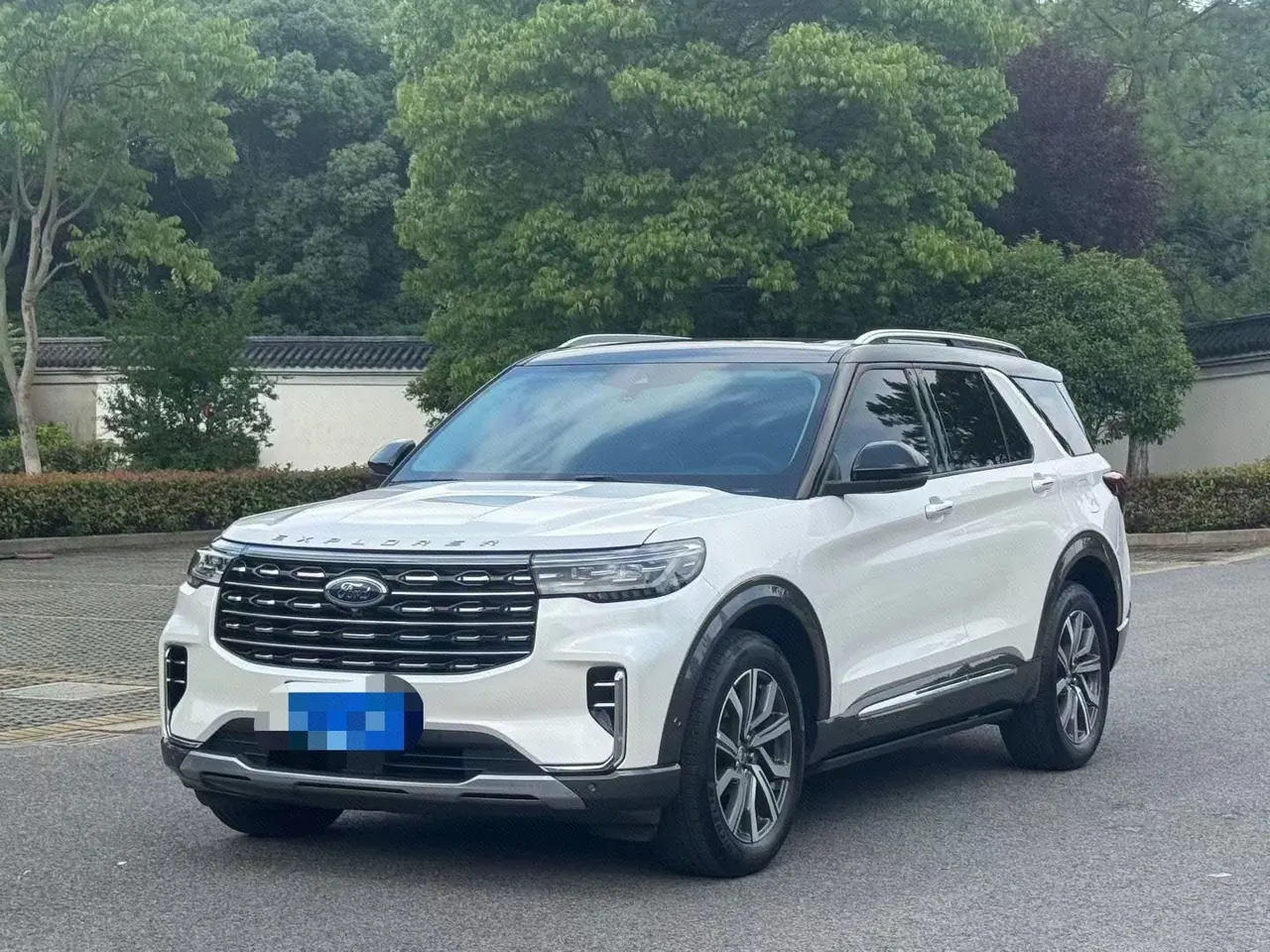 Open image lightbox: Ford 2023 Explorer 2.3T EcoBoost 285 Four-wheel Drive Titanium Edition 7-seat Automatic Gear