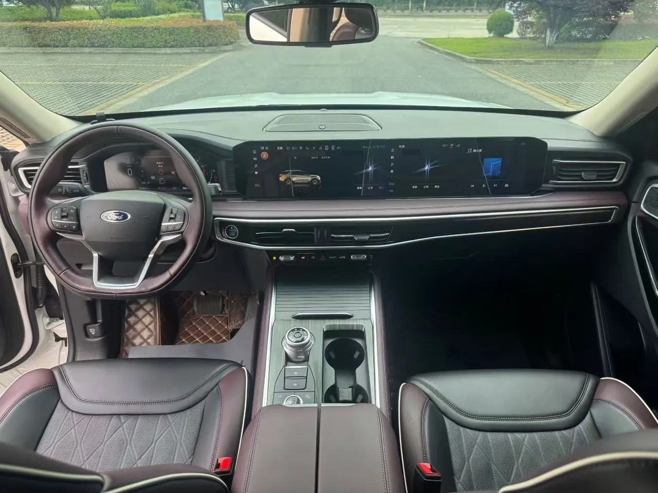 Ford 2023 Explorer 2.3T EcoBoost 285 Four-wheel Drive Titanium Edition 7-seat Automatic Gear 7