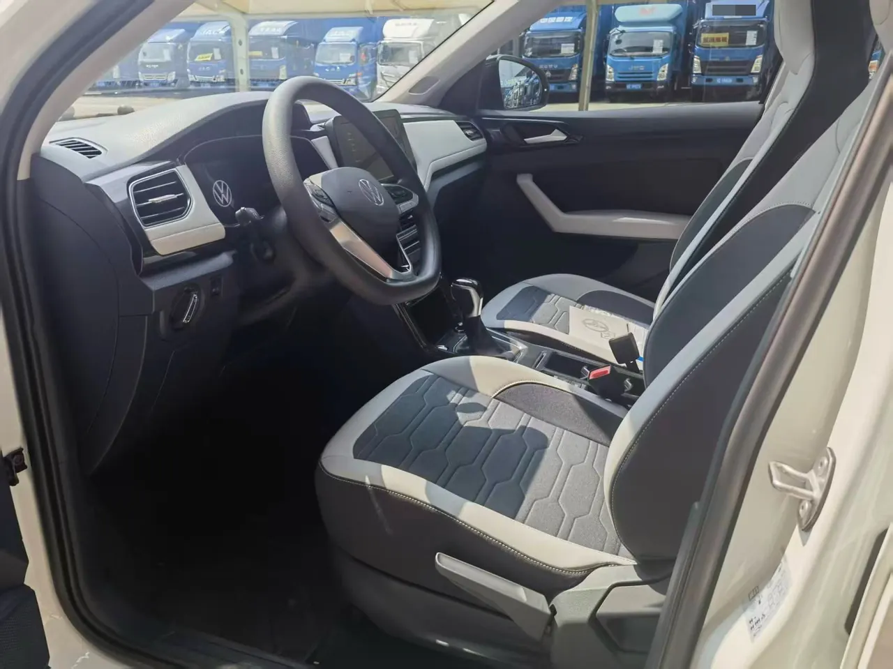 Volkswagen 2026 Tuyue New 1.5 Sharp Edition Automatic Gear 3