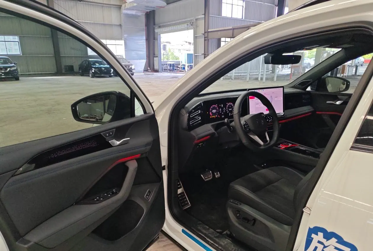 Volkswagen 2026 Tiguan L PRO 2.0TSI 380TSI Four-wheel Drive R-Line Smart Edition Automatic Gear 3