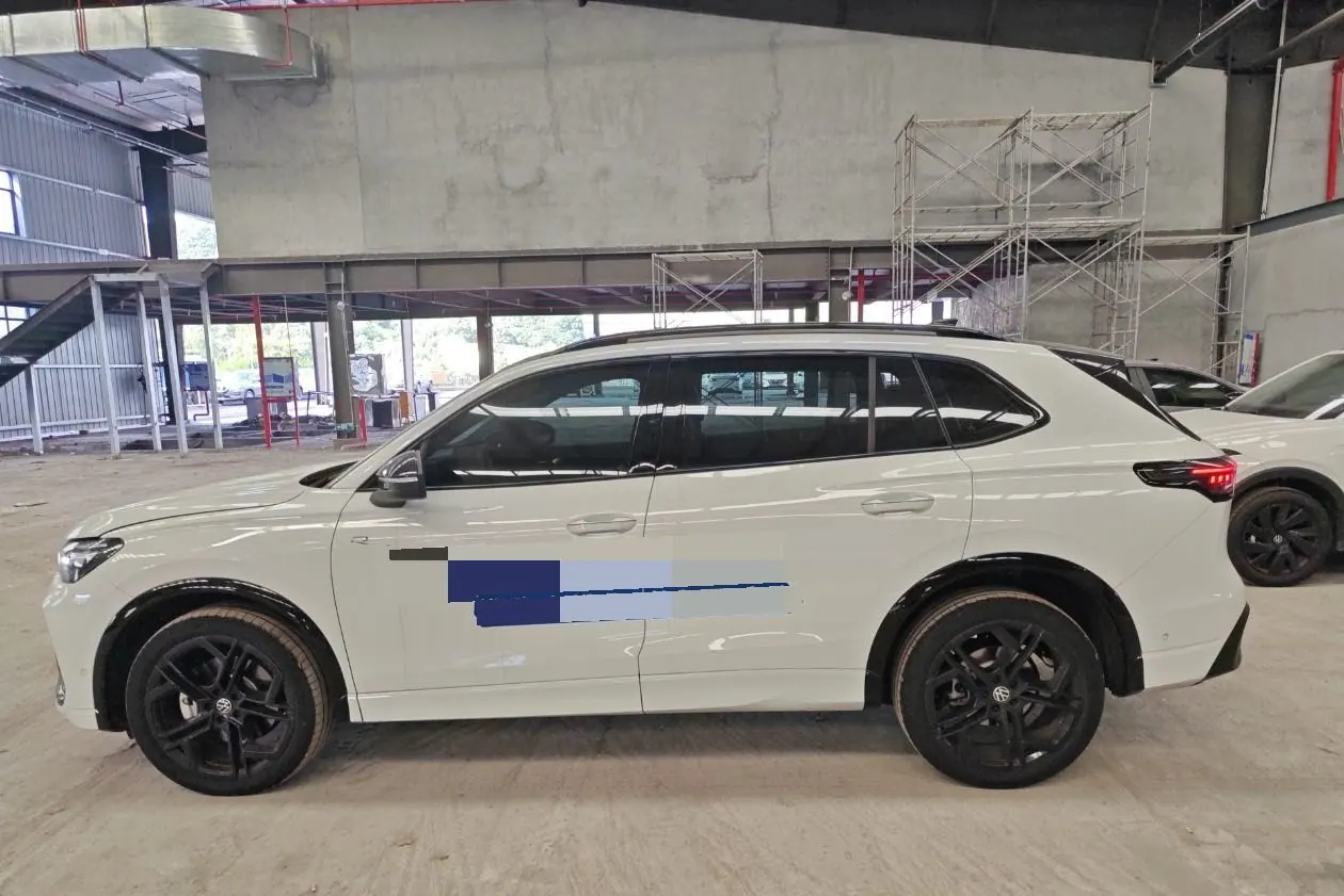 Volkswagen 2026 Tiguan L PRO 2.0TSI 380TSI Four-wheel Drive R-Line Smart Edition Automatic Gear 5