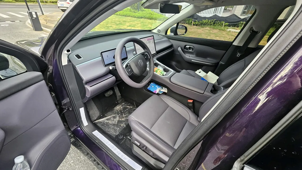 Leapmotor 2026 C 16 630 Laser Radar Zhizun Edition 6-seat Automatic Gear 4