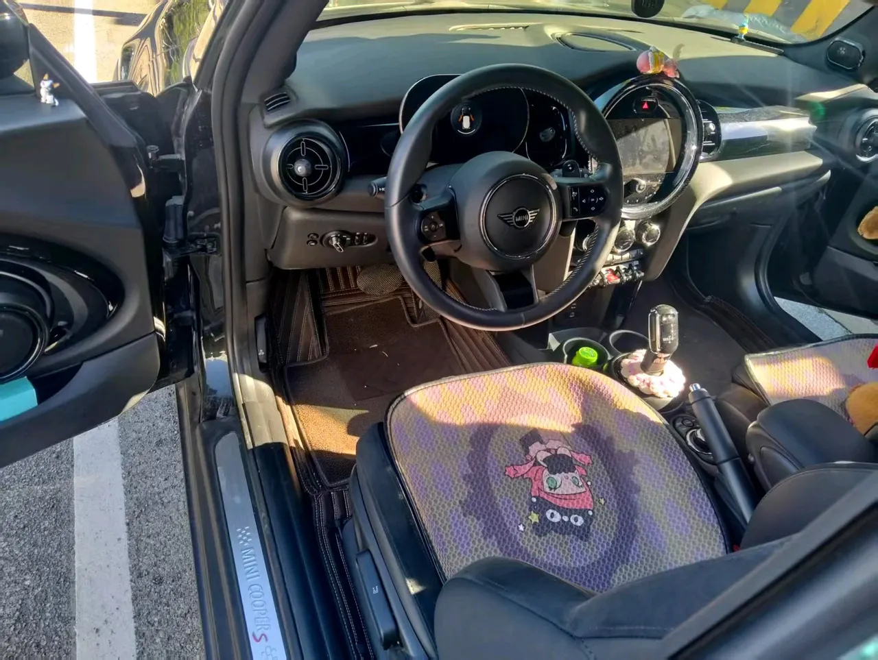 MINI Mini (imported) 2023 Mini Cooper S 2.0T artist (modified) automatic gear 4
