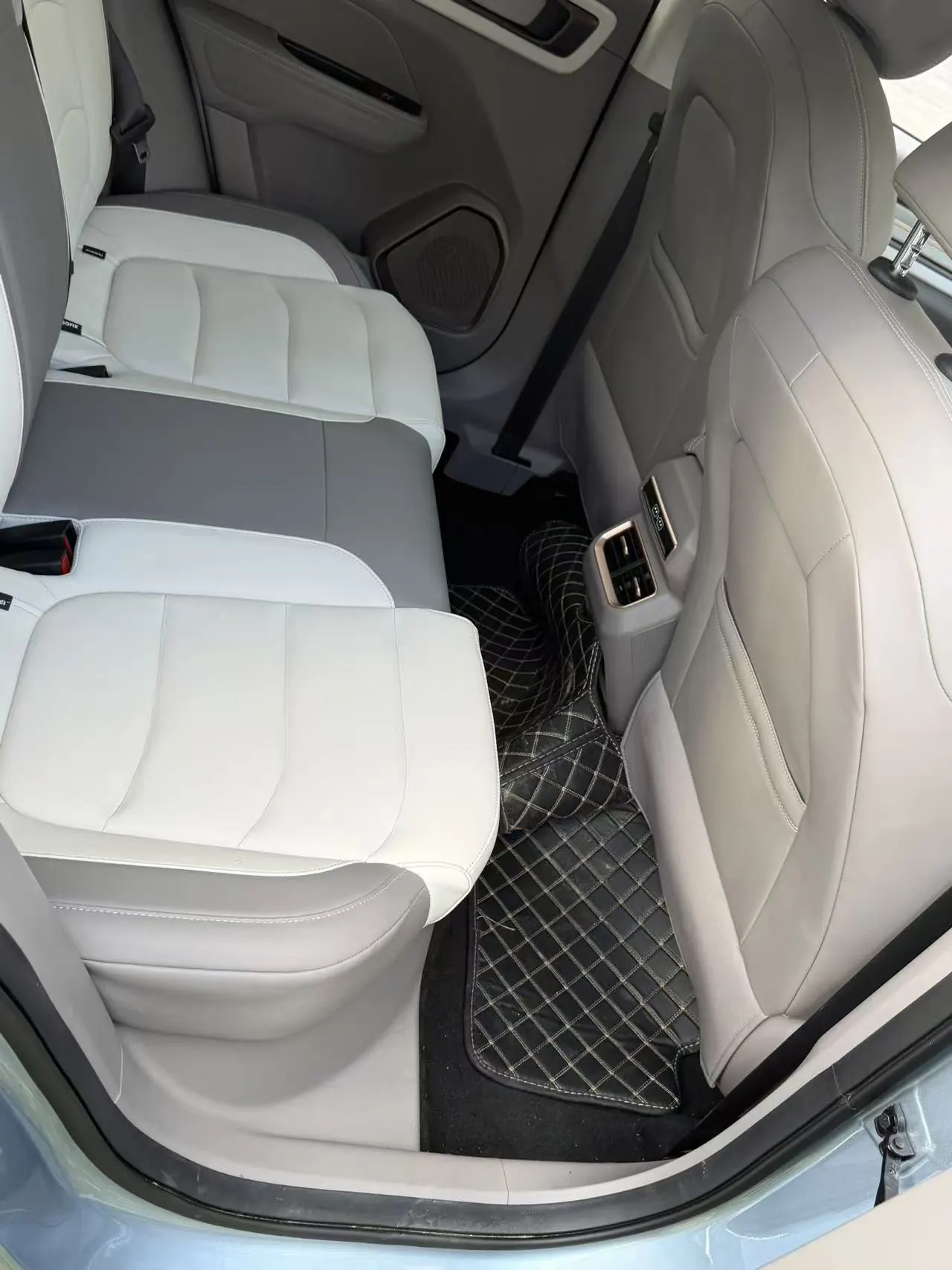 Geely 2026 model Icon 1.5TD Chocolate Elegant Edition, automatic transmission 6