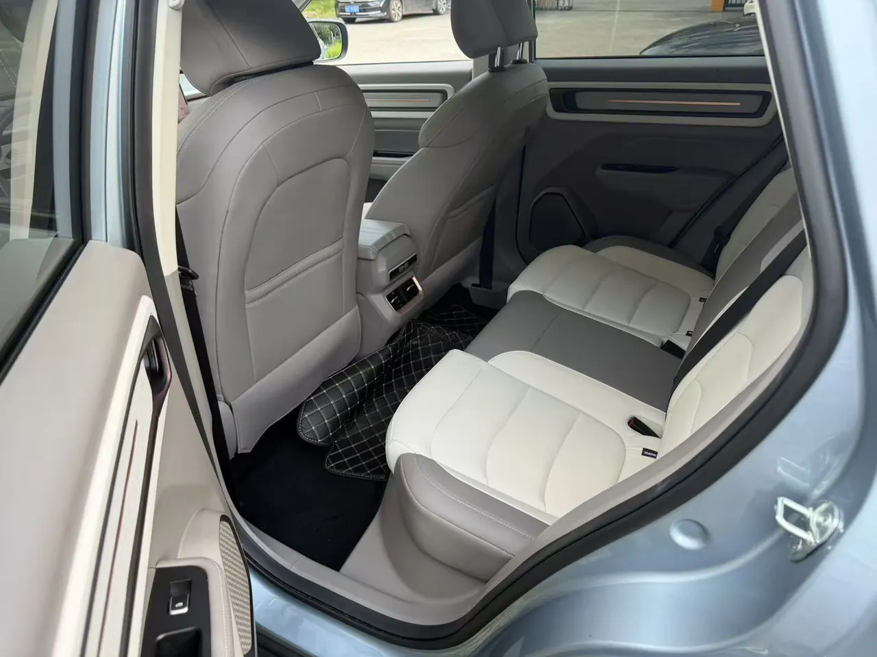 Geely 2026 model Icon 1.5TD Chocolate Elegant Edition, automatic transmission 7