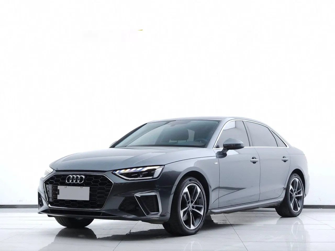 Open image lightbox: Audi 2023 A4L 2.0TFSI 40TFSI Fashion Dynamic Automatic