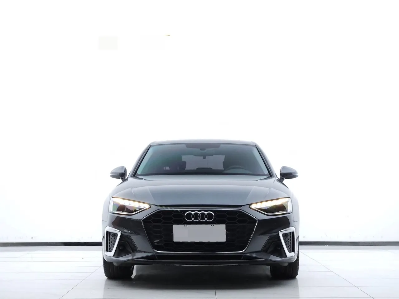Audi 2023 A4L 2.0TFSI 40TFSI Fashion Dynamic Automatic 2