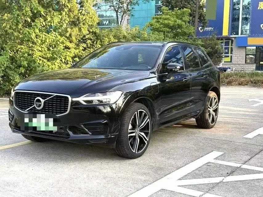 Volvo XC60 New Energy 2020 XC60 PHEV 2.0T T8 Zhiyuan Sports Edition Automatic Gear - View 1