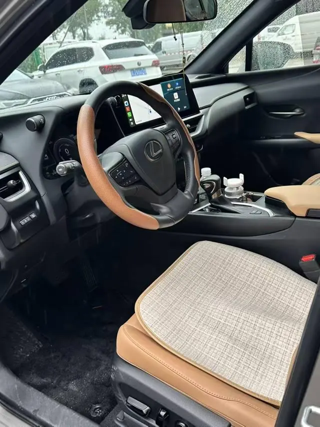 Lexus UX (Imported) 2022 UX260h 2.0 Stepless Exploration and Interesting Edition Automatic Gear 2