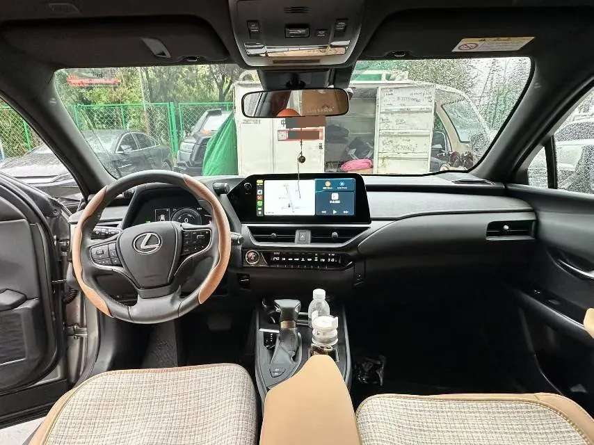 Lexus UX (Imported) 2022 UX260h 2.0 Stepless Exploration and Interesting Edition Automatic Gear 3