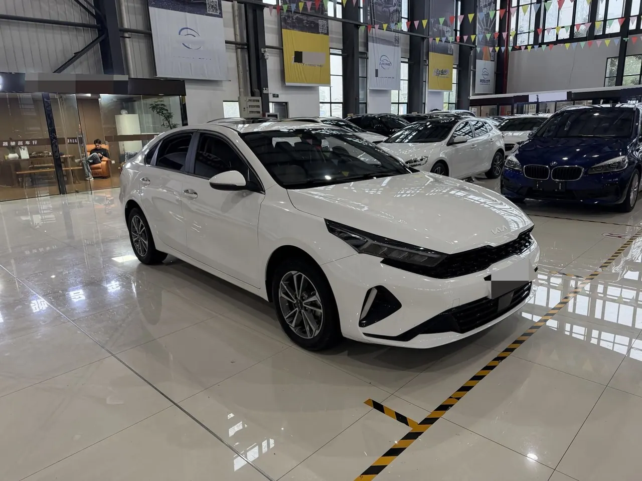 Kia 2023 K3 1.5 Stepless Deluxe Edition Automatic Gear 8