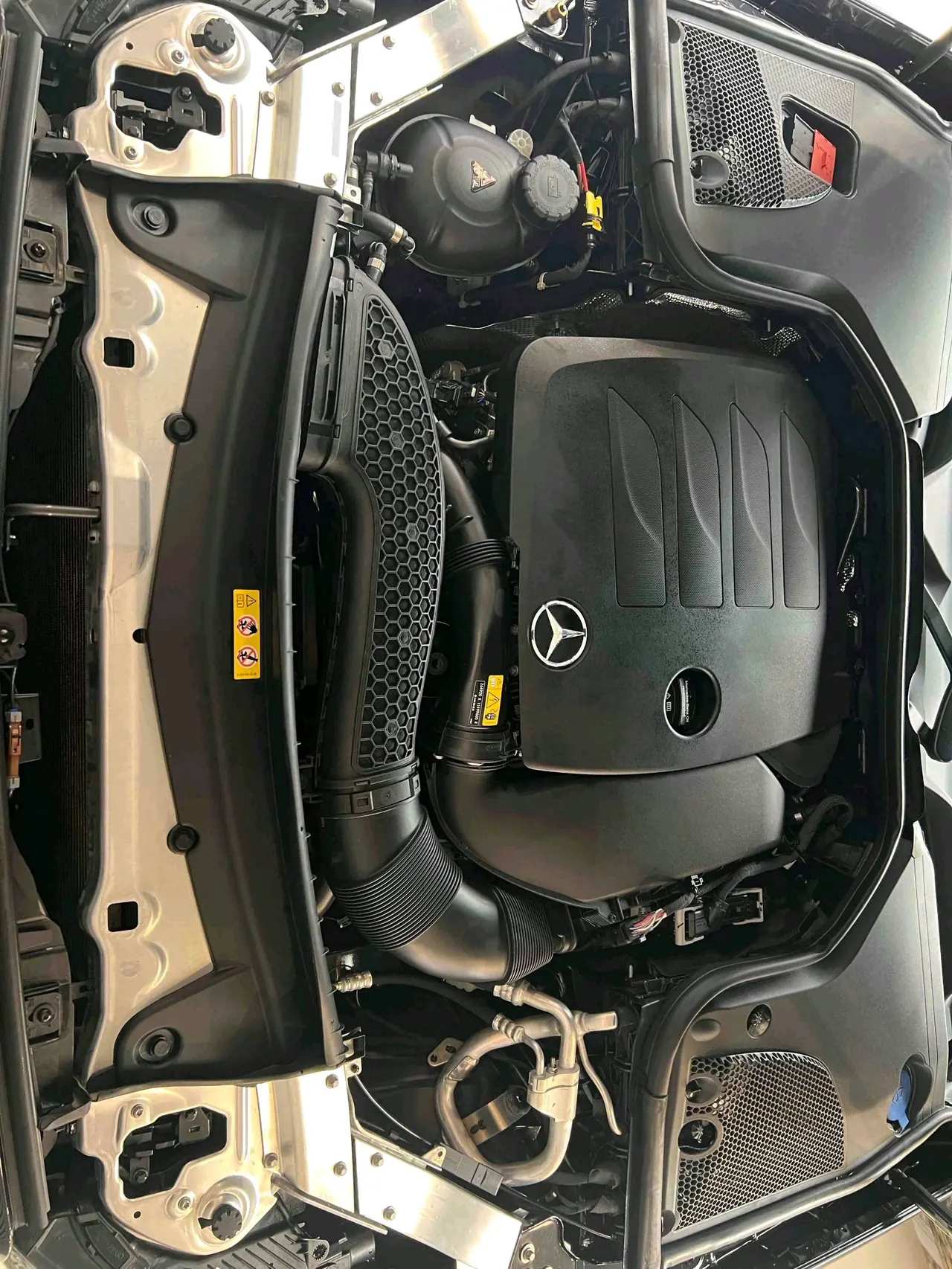Mercedes Benz E Class 2023 E 300 L 2.0T Luxury Automatic Gear 10