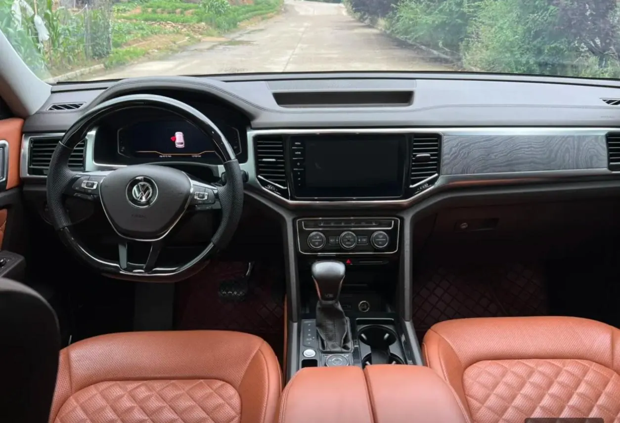 Volkswagen 2020 Touang 2.5T 530 V6 4-wheel Drive Respect Flagship Edition (Modified) Automatic Gear 4