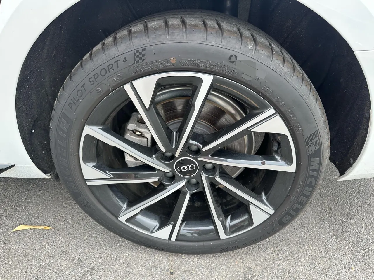Audi 2023 A4L 2.0TFSI 40TFSI Fashion Dynamic Automatic 3