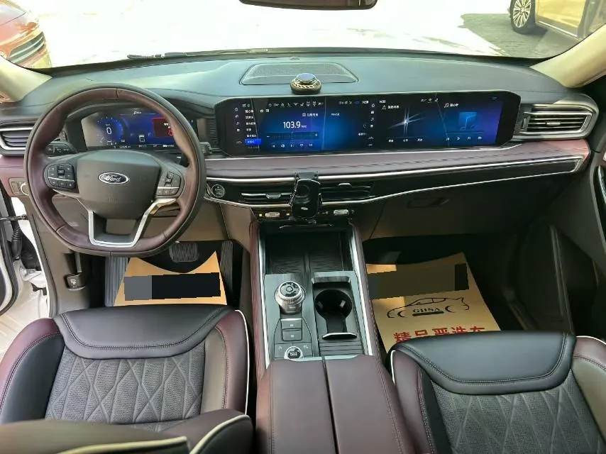 Ford 2023 Explorer 2.3T EcoBoost 285 4-wheel fashion plus version 6-seat automatic gear 6