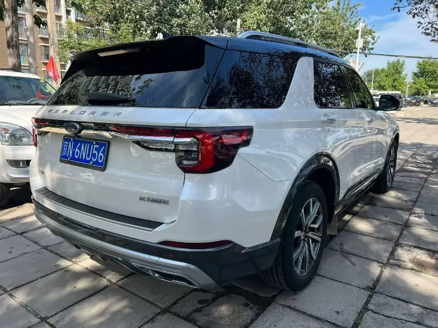 Ford 2023 Explorer 2.3T EcoBoost 285 4-wheel fashion plus version 6-seat automatic gear 7