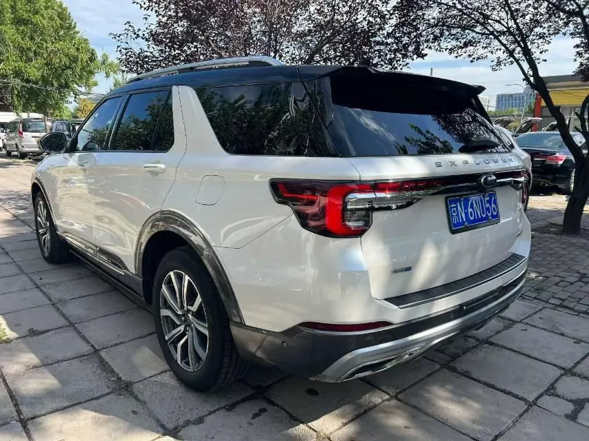 Ford 2023 Explorer 2.3T EcoBoost 285 4-wheel fashion plus version 6-seat automatic gear 8