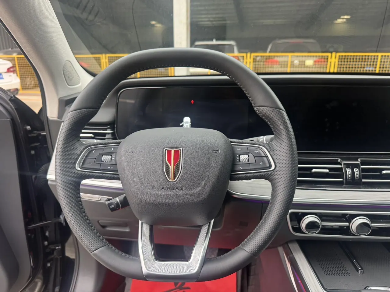HongQi 2025 HS5 2.0T Two-Drive Flag Enjoy Pro Edition Automatic Gear 20