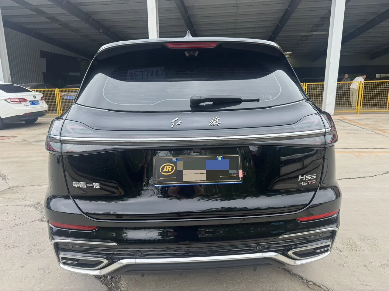 HongQi 2025 HS5 2.0T Two-Drive Flag Enjoy Pro Edition Automatic Gear 3