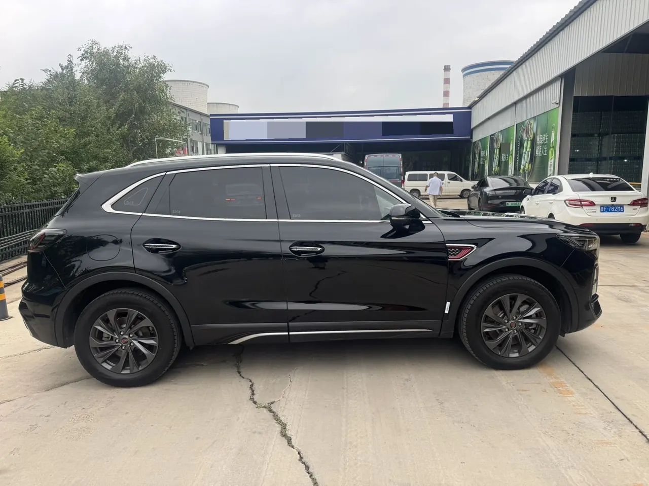 HongQi 2025 HS5 2.0T Two-Drive Flag Enjoy Pro Edition Automatic Gear 5