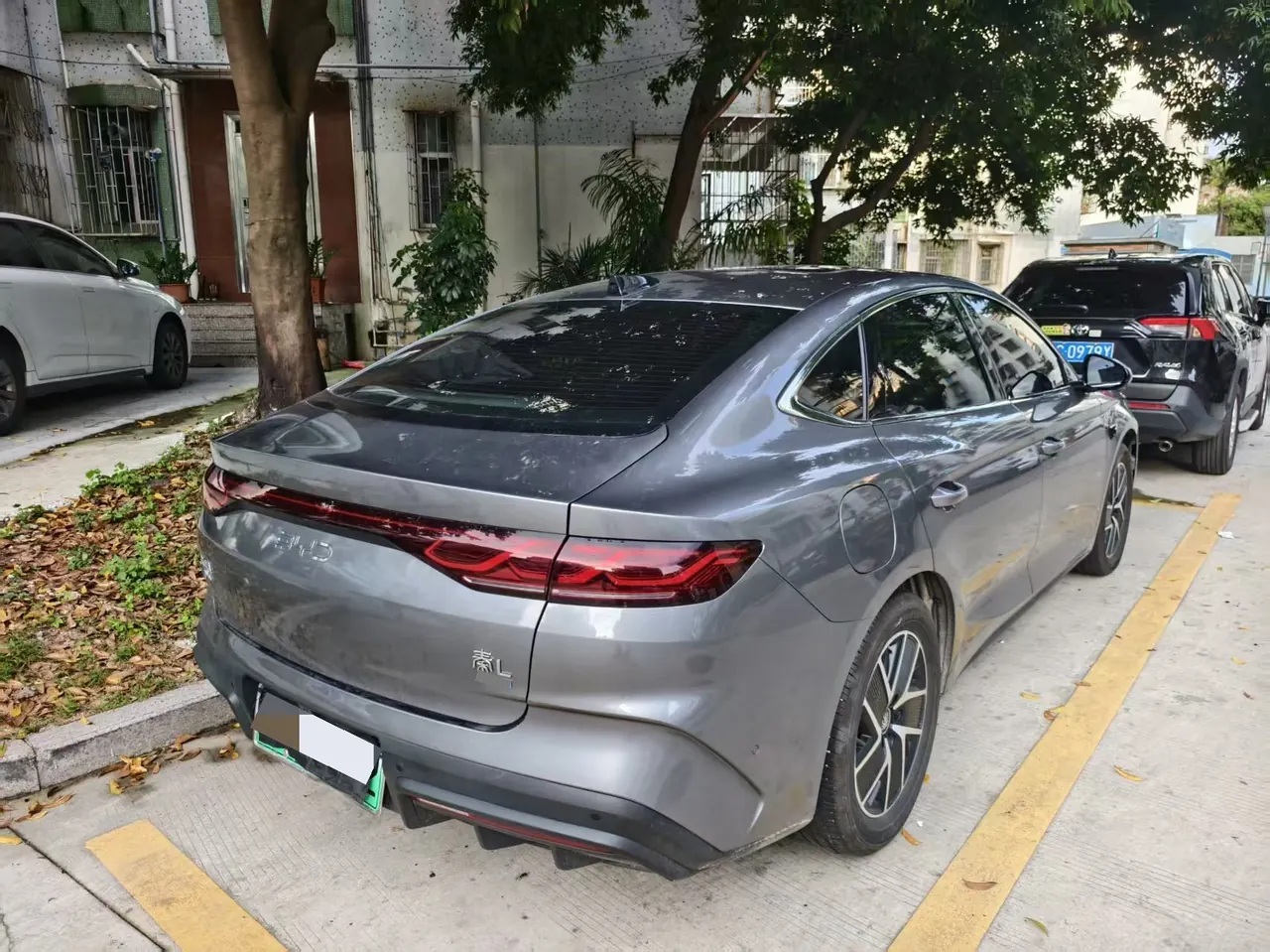 BYD 2025 Qin L DM-i 1.5 stepless smart driving version 120KM Exceed automatic gear 9
