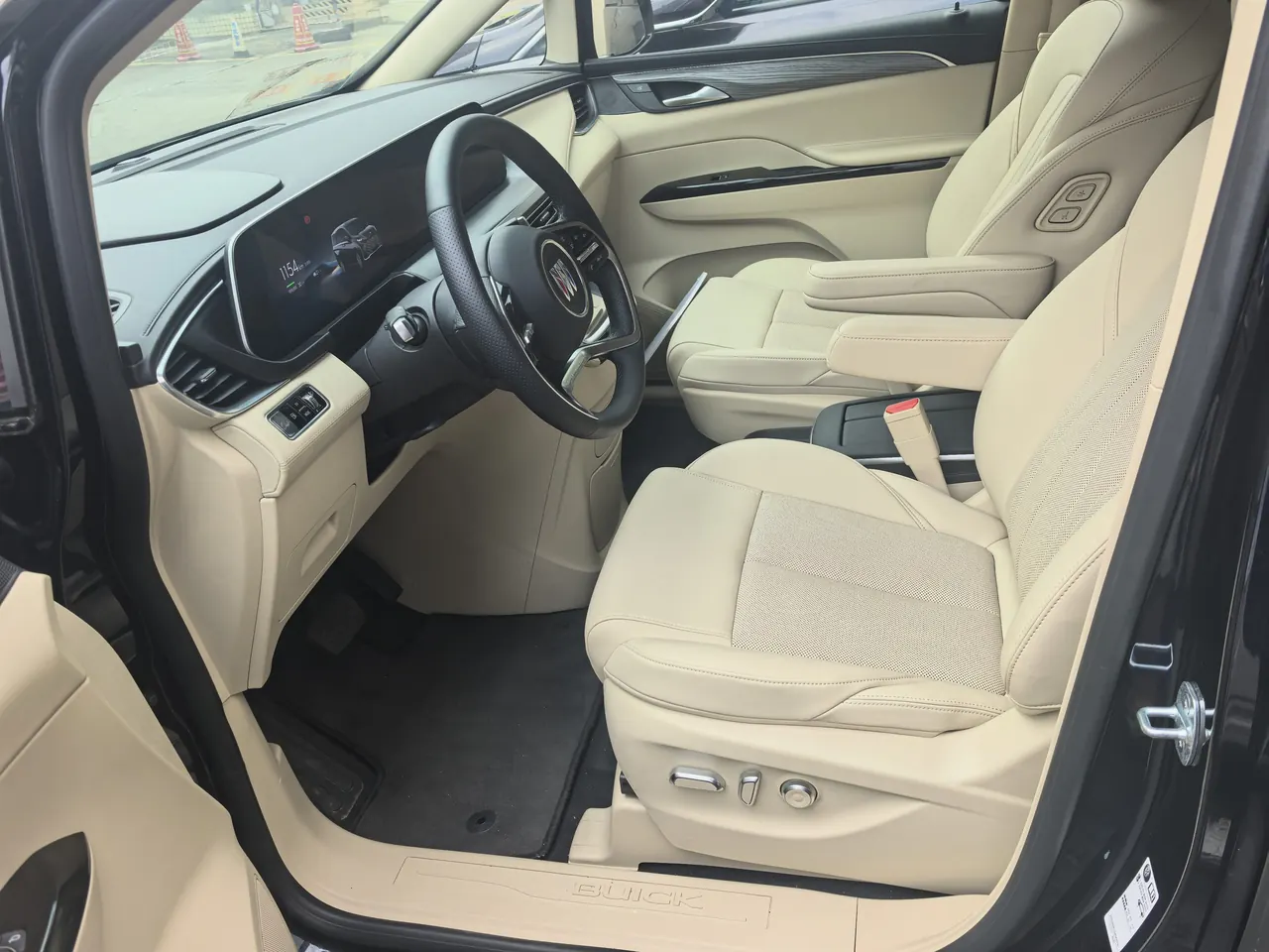 Buick 2025 GL8 Lu Shang 1.5T Premium Edition 7-seat Automatic Gear 4