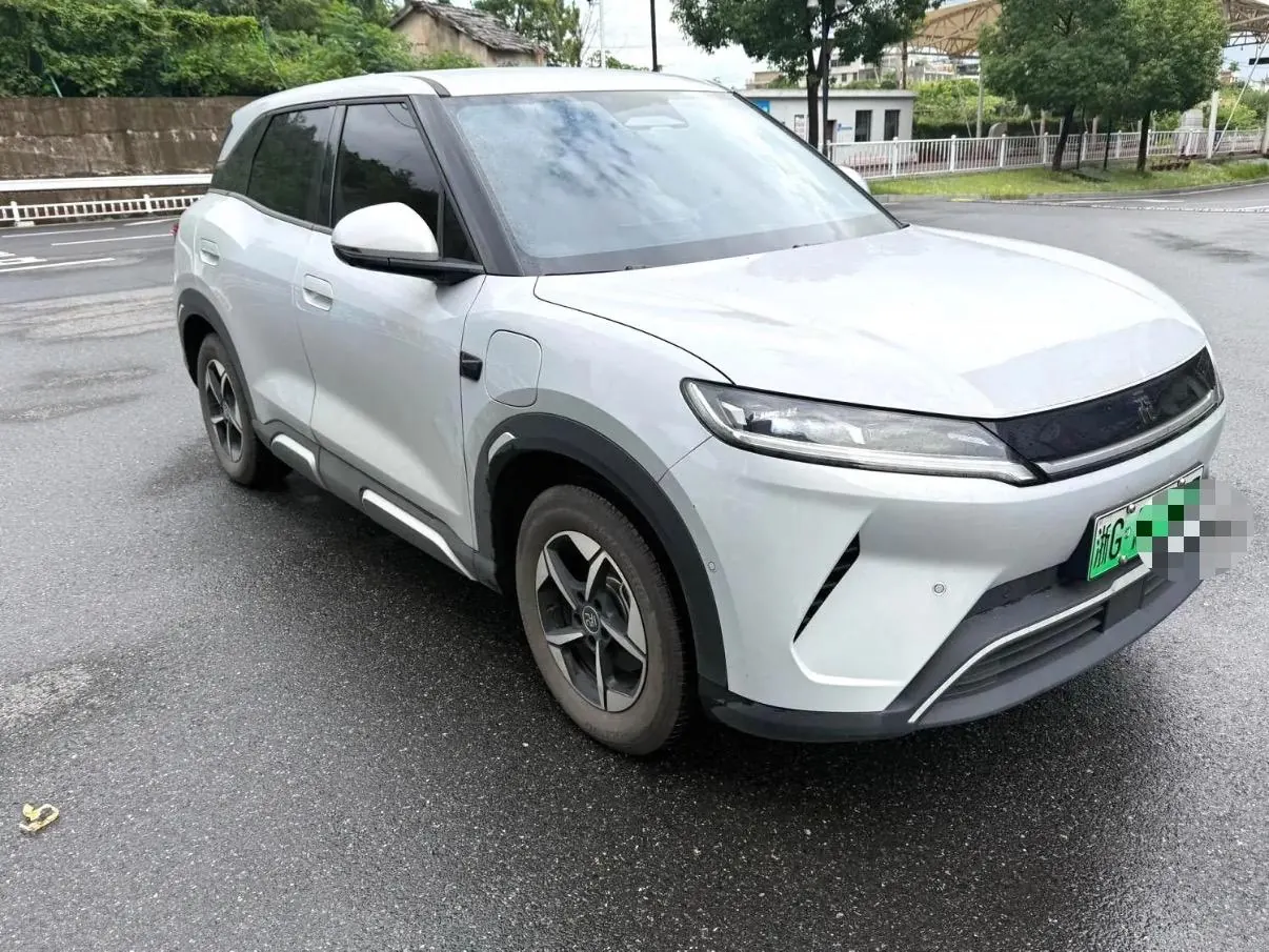 BYD 2025 Yuan UP Smart Driving 401KM Leading Automatic Gear 3