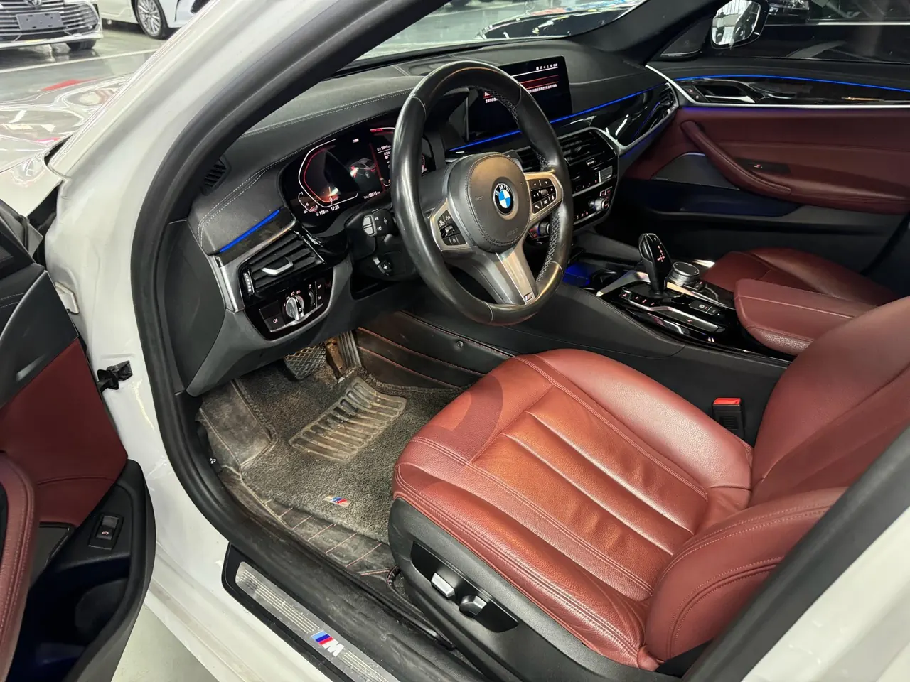 BMW 5 Series 2020 530Li 2.0T Leading M Sports Suit Automatic Gear 4