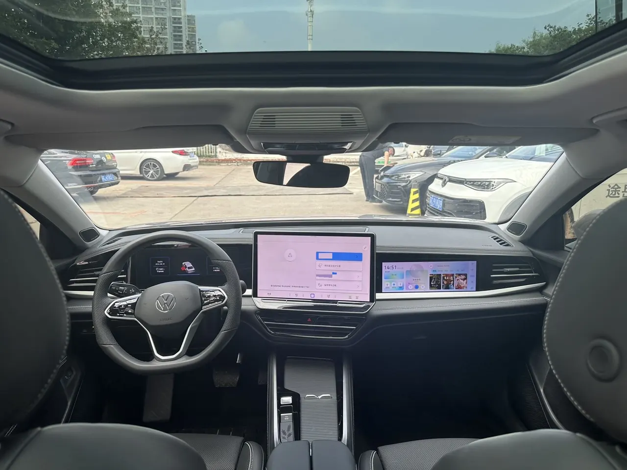 Volkswagen 2025 Passat Pro 2.0TSI 380TSI Dragon Edition Automatic 11