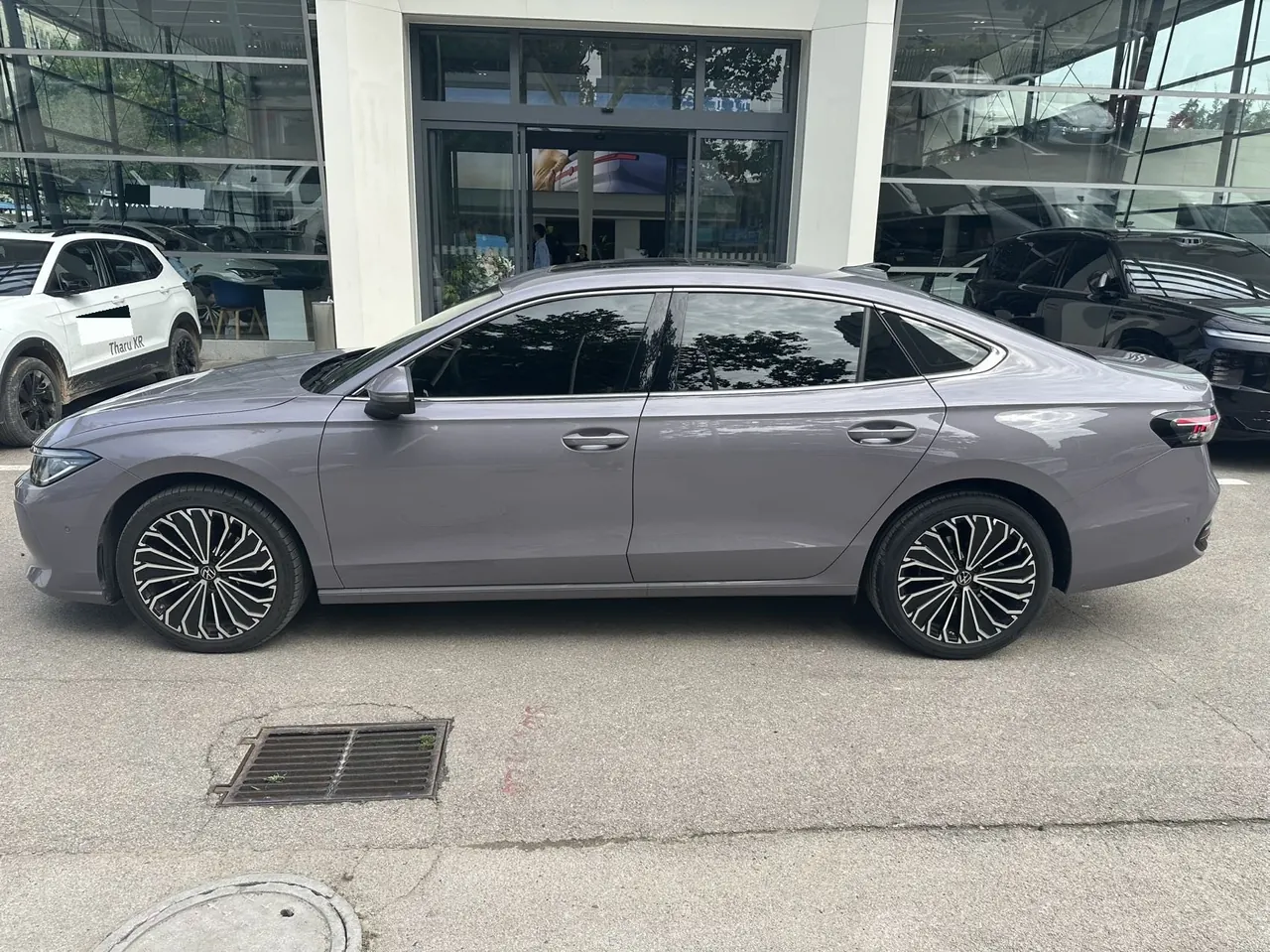 Volkswagen 2025 Passat Pro 2.0TSI 380TSI Dragon Edition Automatic 2
