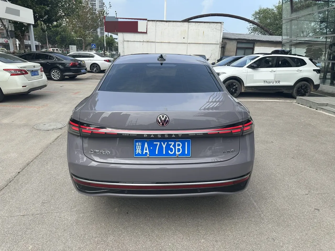 Volkswagen 2025 Passat Pro 2.0TSI 380TSI Dragon Edition Automatic 4