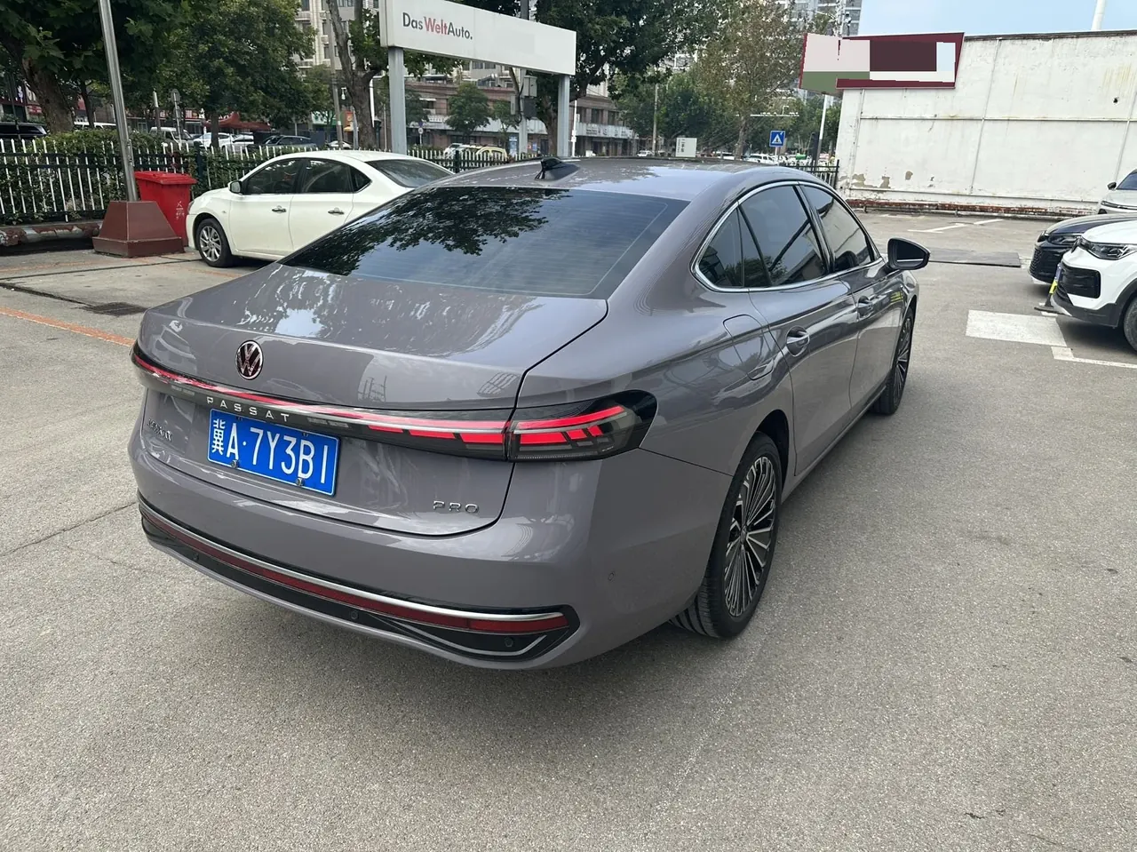 Volkswagen 2025 Passat Pro 2.0TSI 380TSI Dragon Edition Automatic 5