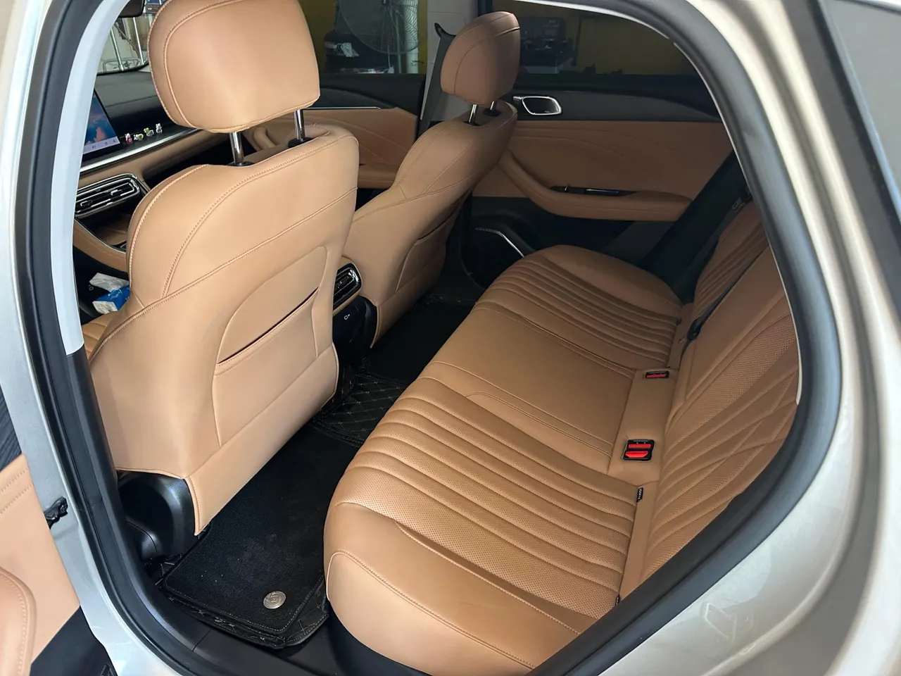 Geely Galaxy 2025 xingyao 6 EM-i 1.5 125km exploration version automatic gear 7