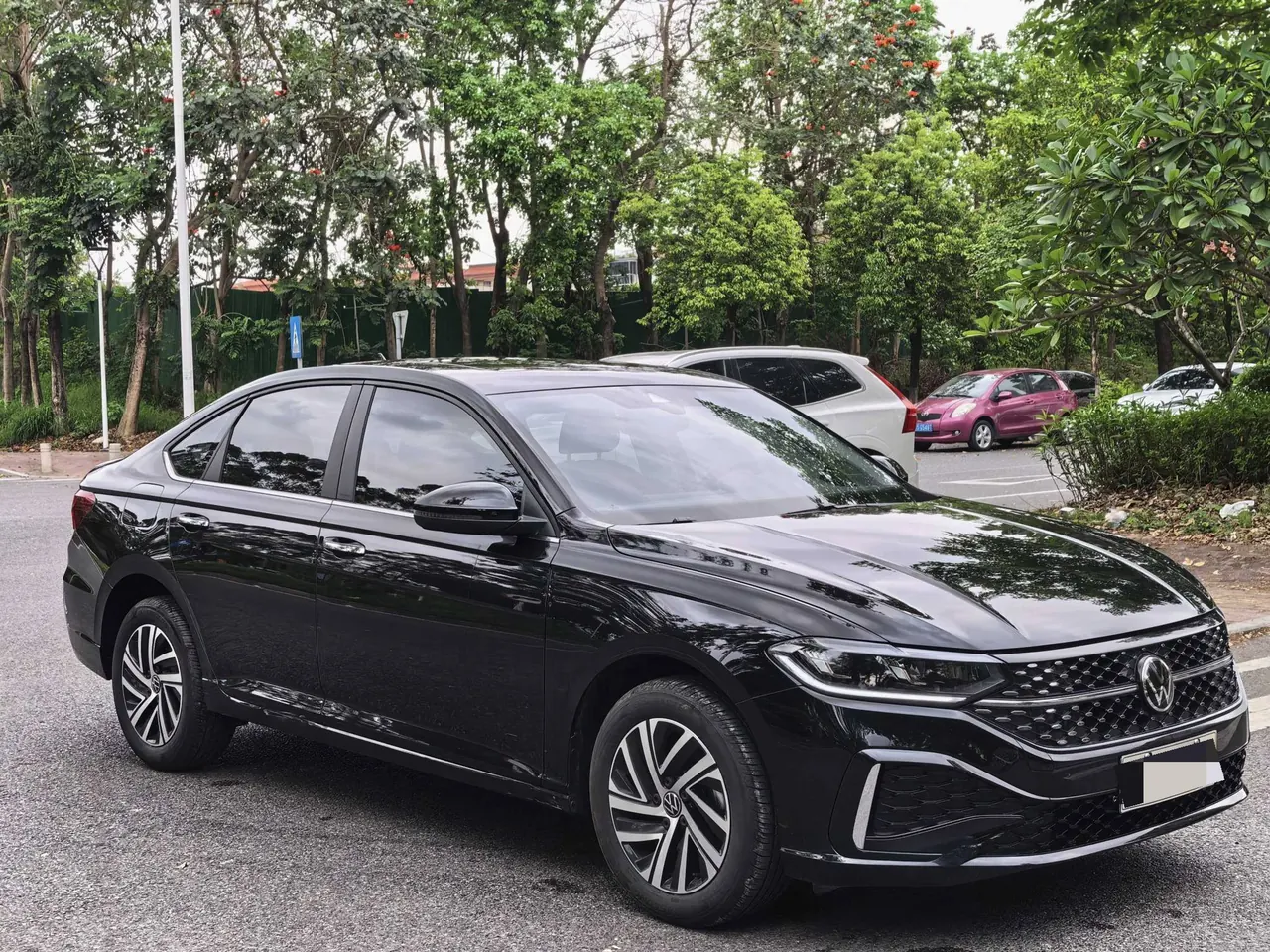 Open image lightbox: Volkswagen 2026 LaVida 1.5TSI 300TSI Star Full Escape Automatic Gear