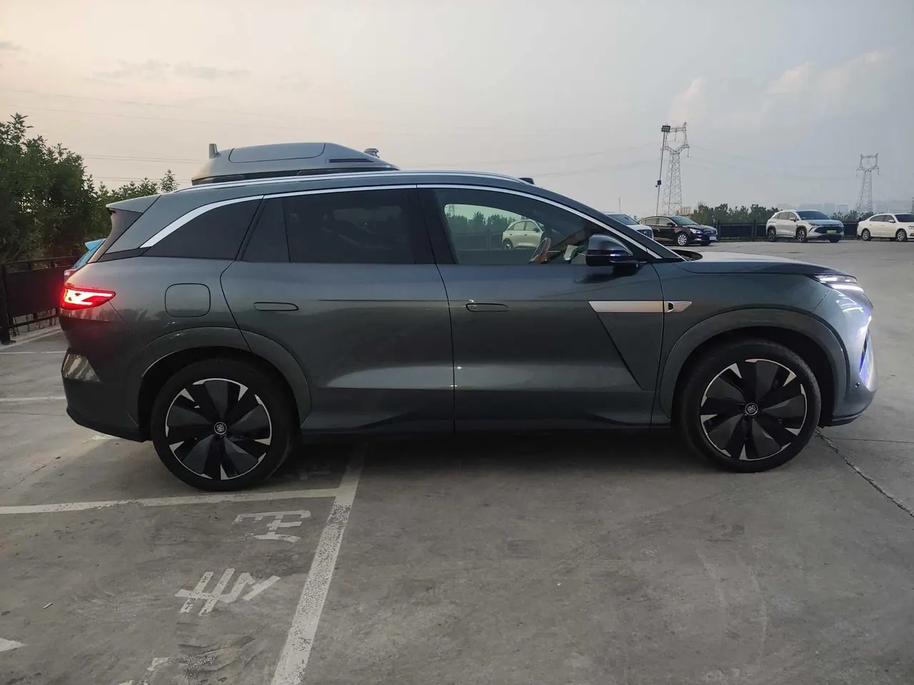 BYD 2025 Tang L DM 1.5T stepless 175KM unmanned aerial vehicle player version automatic gear 6