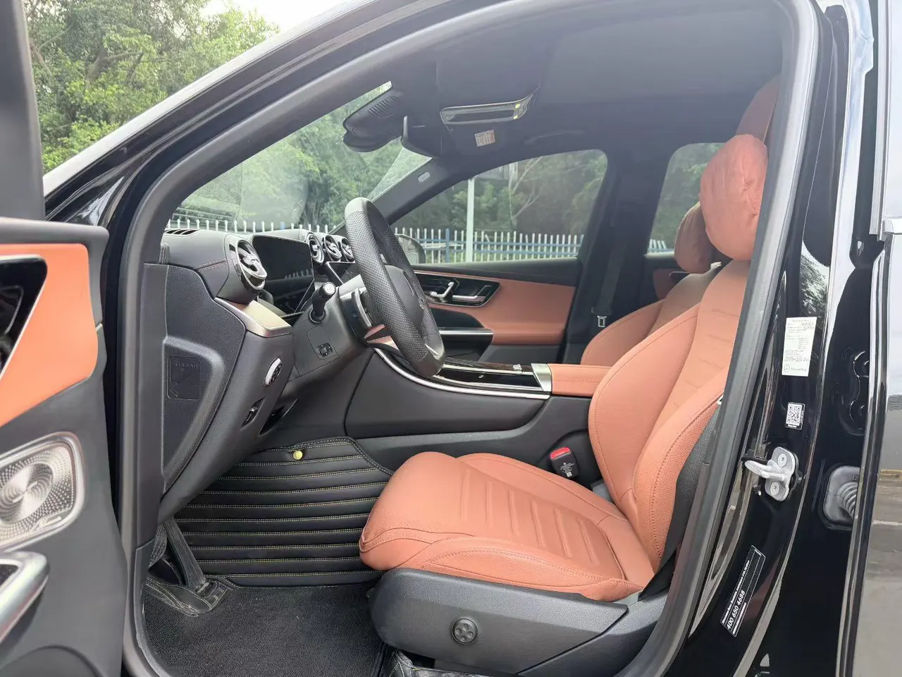 Mercedes Benz 2025 GLC 300 L 4MATIC 48V 2.0T dynamic 5-seat automatic gear 3