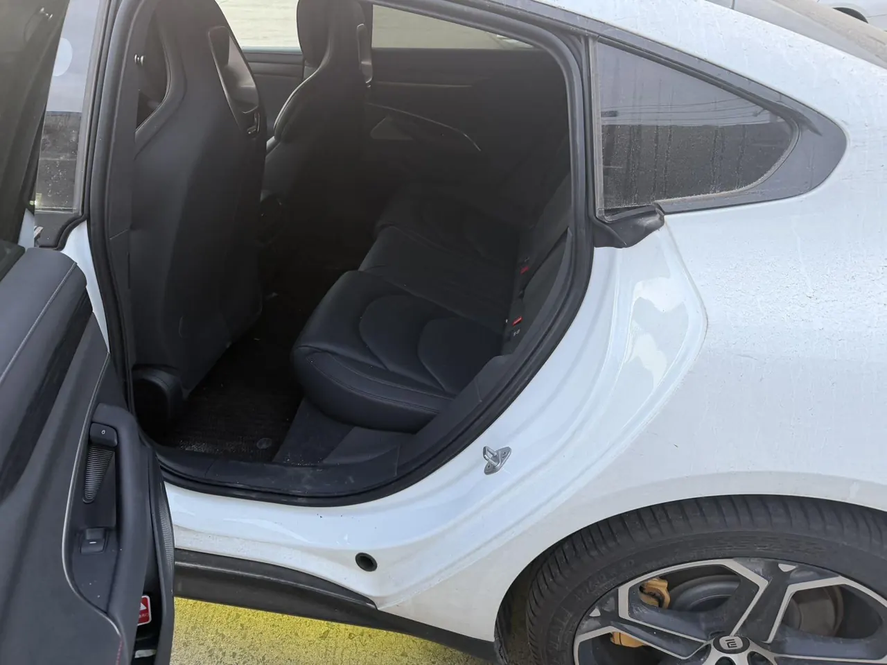 MI 2024 SU 7 800km 4-wheel drive ultra-long endurance high-end smart driving Max version automatic gear 4