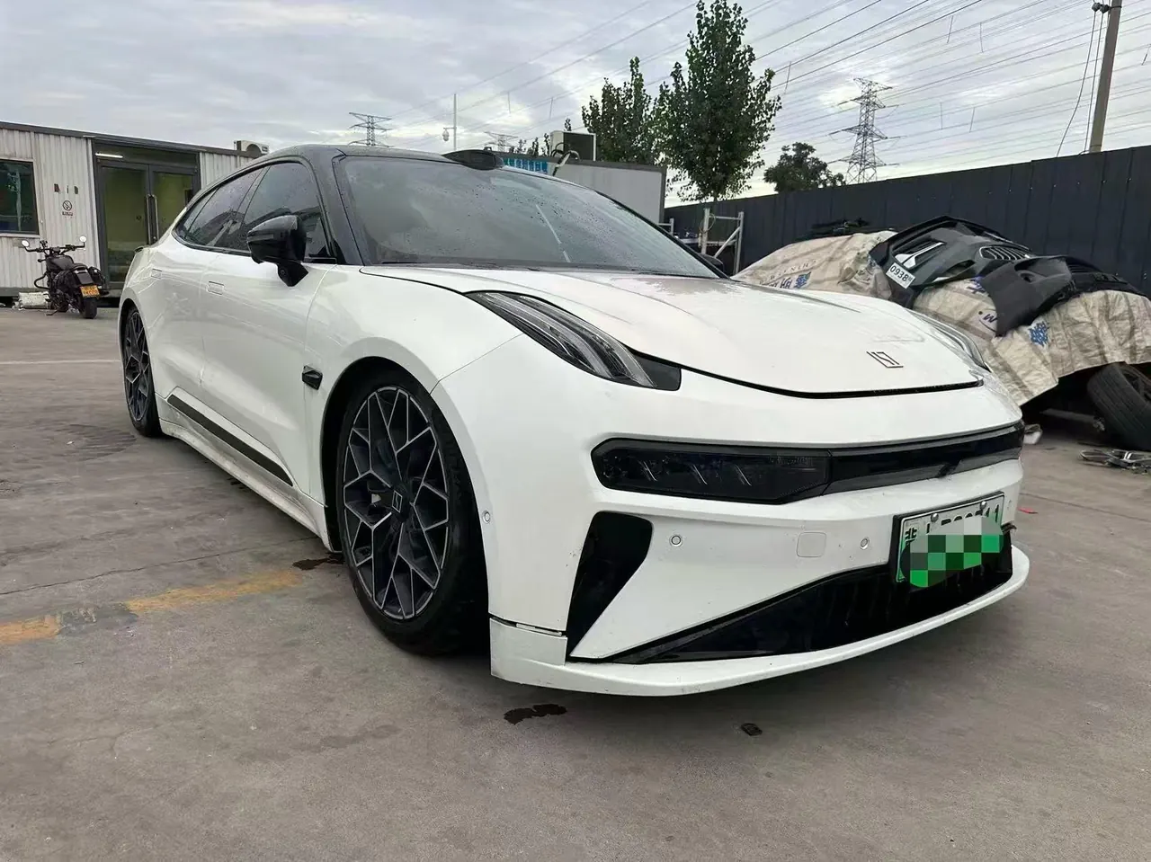 Zeekr 2024 Zeekr 001 YOU version 100kWh four-wheel drive automatic gear 2