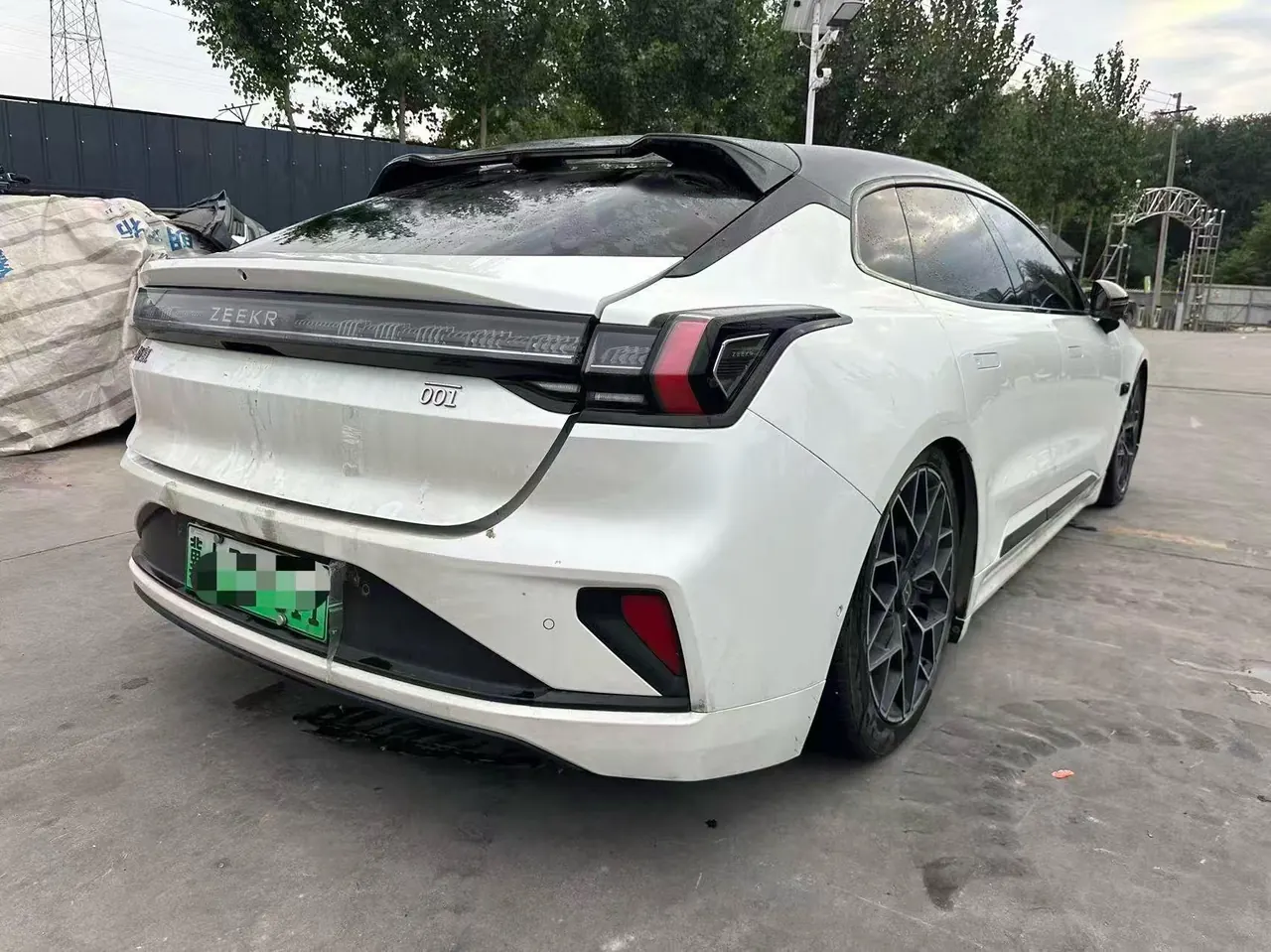 Zeekr 2024 Zeekr 001 YOU version 100kWh four-wheel drive automatic gear 4