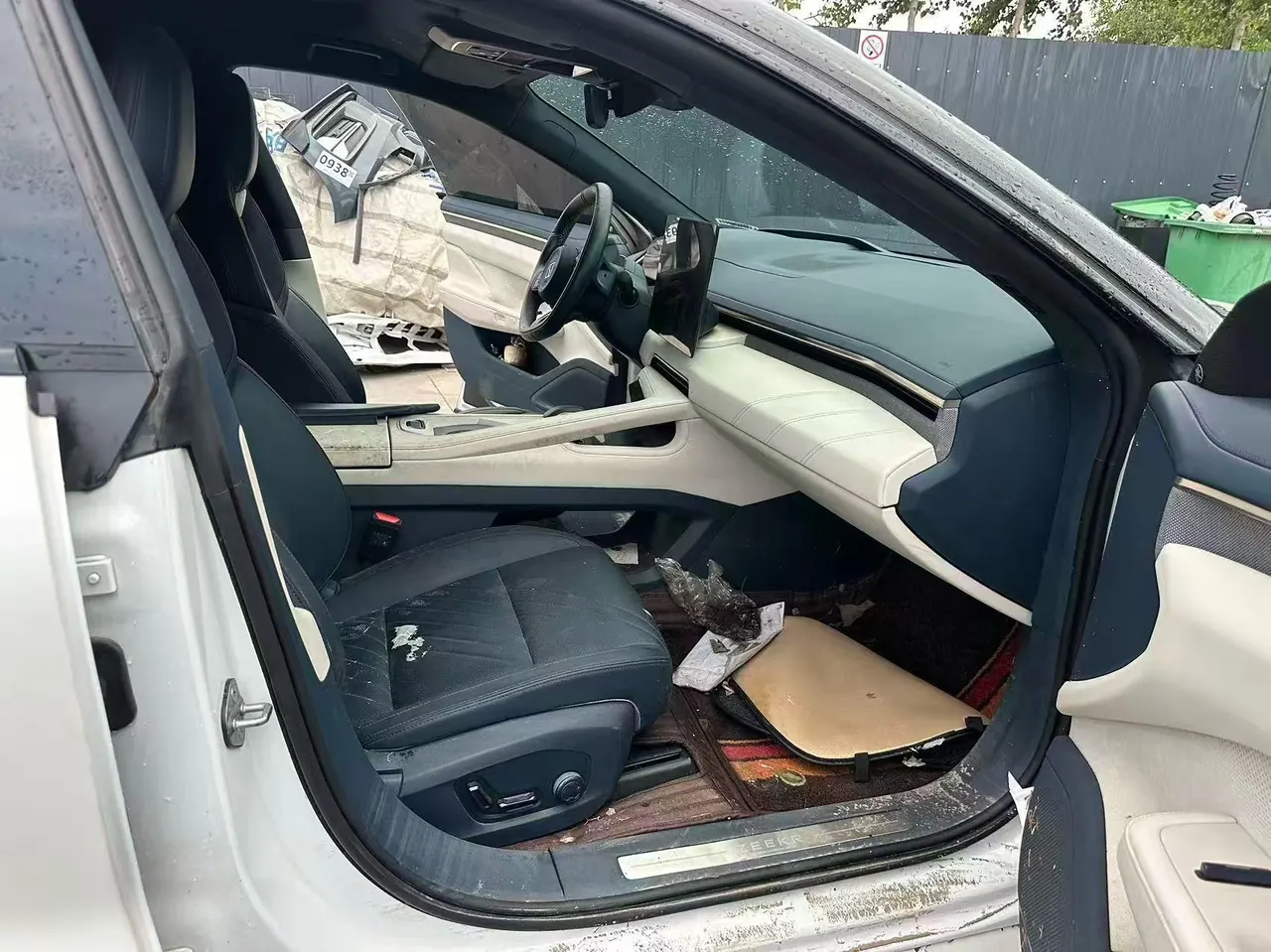 Zeekr 2024 Zeekr 001 YOU version 100kWh four-wheel drive automatic gear 6