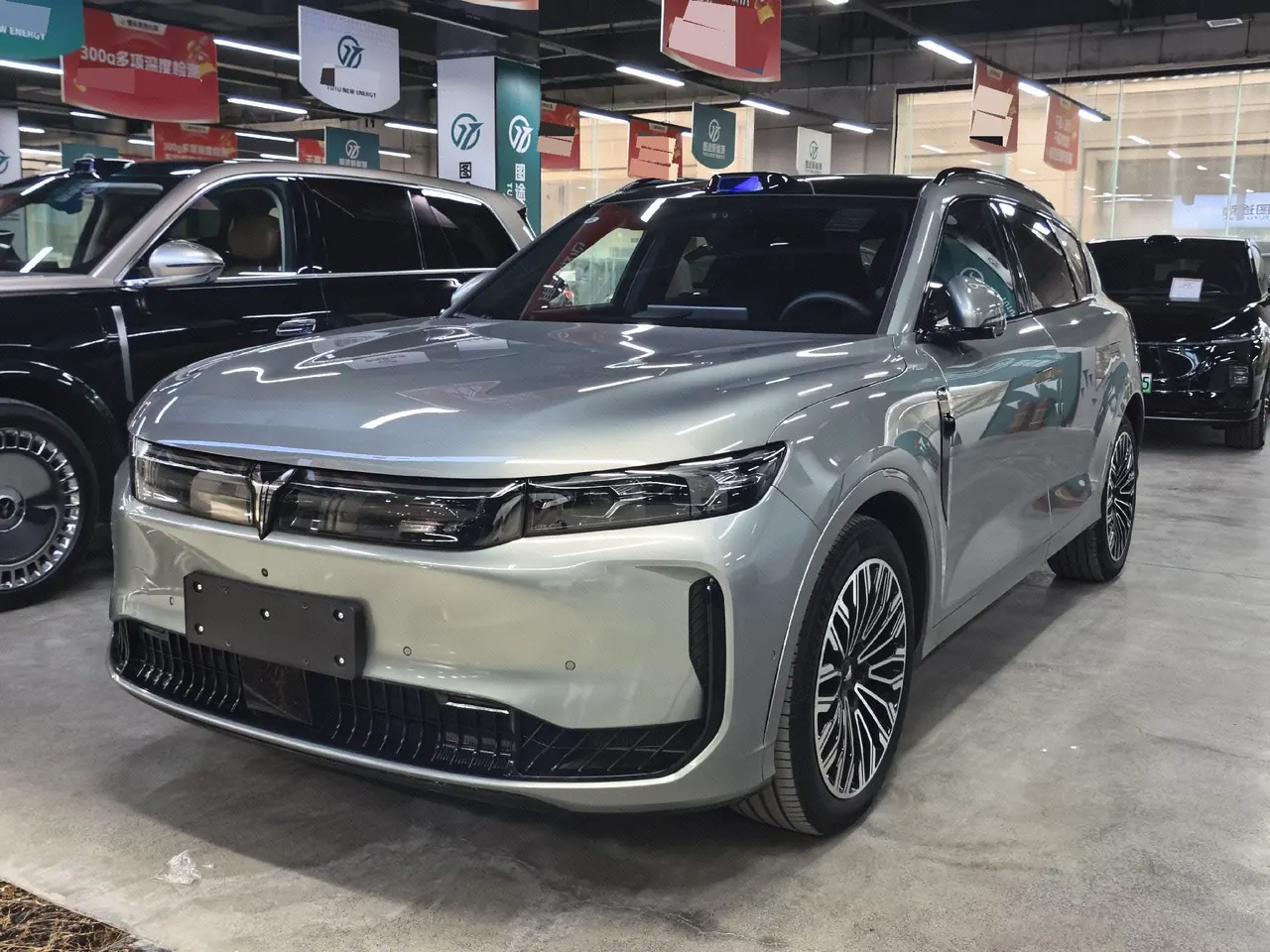 Open image lightbox: Voyah 2025 FREE four-wheel drive dry Kun version of automatic gear