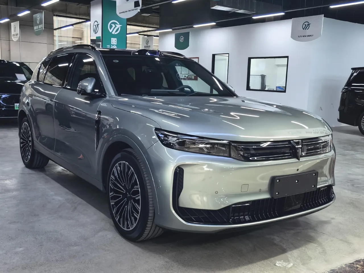 Voyah 2025 FREE four-wheel drive dry Kun version of automatic gear 3