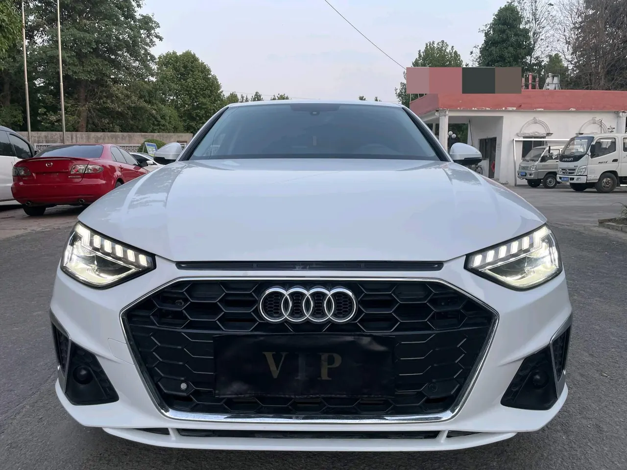 Audi 2020 A4L 2.0TFSI 40TFSI Deluxe Dynamic Automatic 2