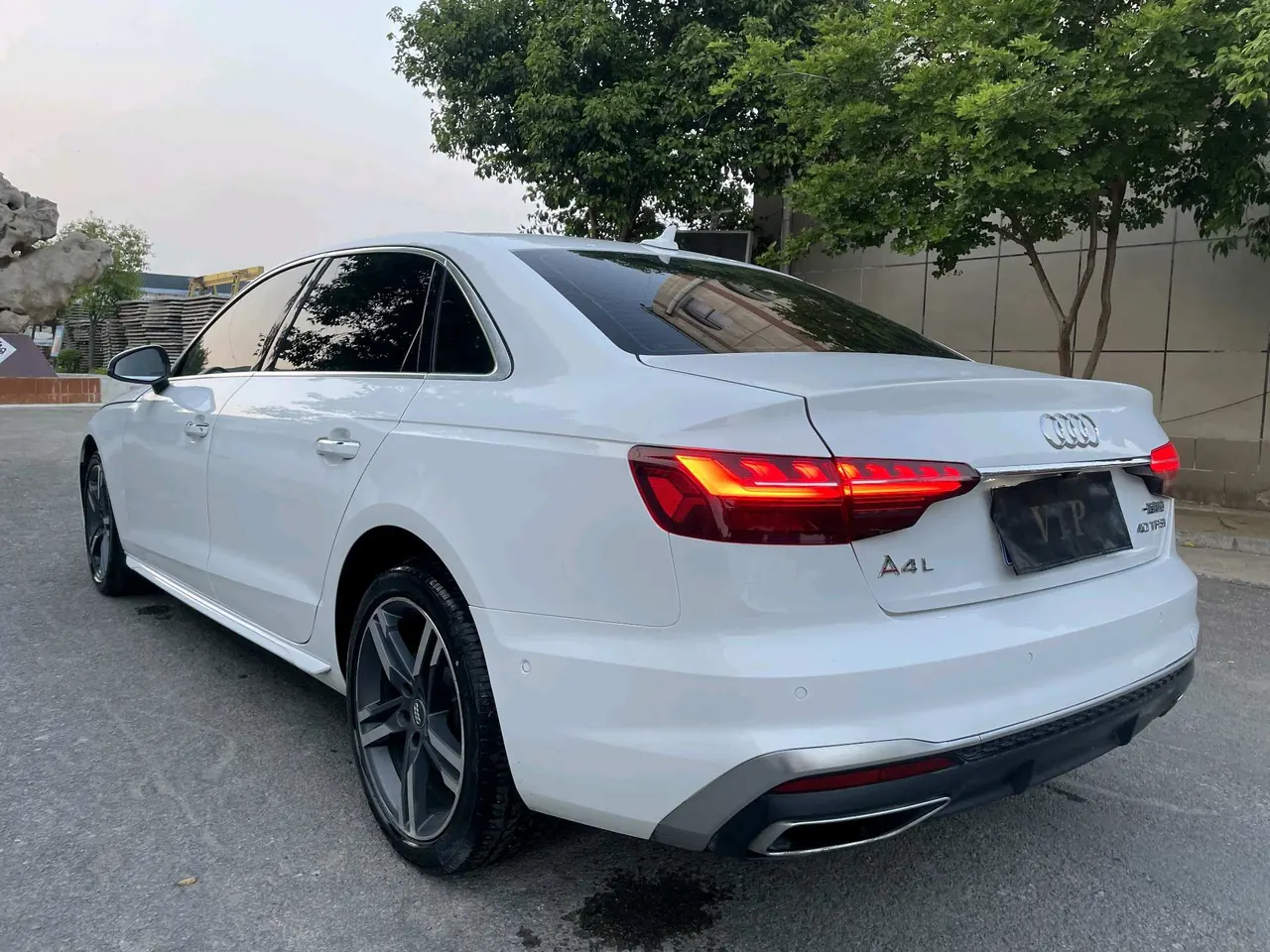 Audi 2020 A4L 2.0TFSI 40TFSI Deluxe Dynamic Automatic 7