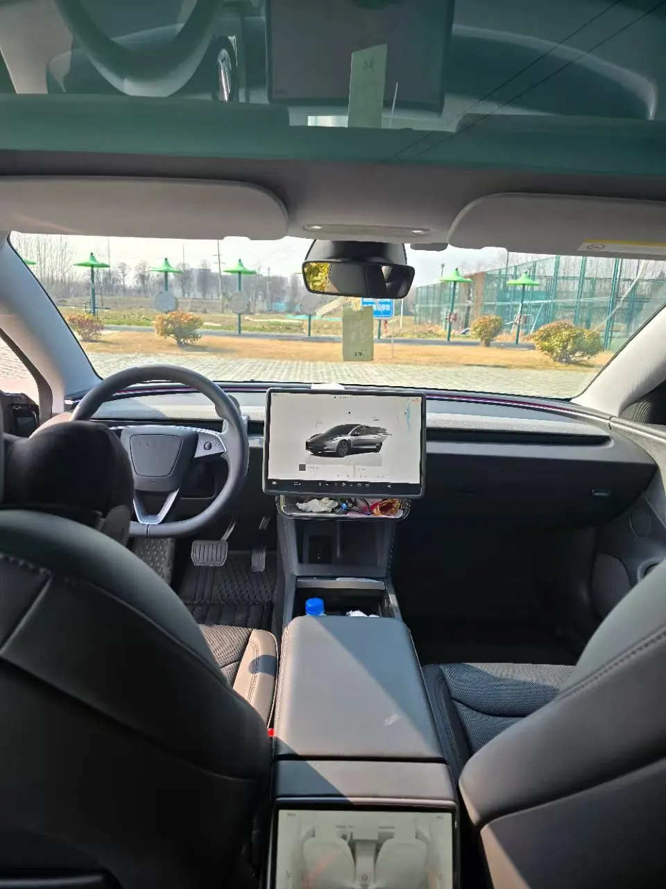 Tesla 2025 Model 3 rear-wheel drive version of automatic transmission 3