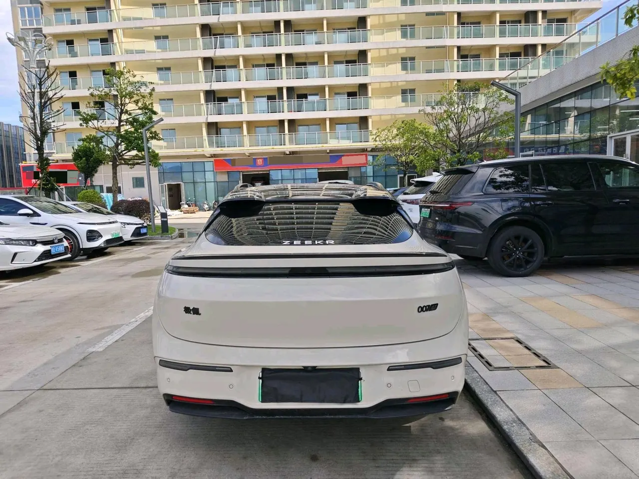Zeekr 2025 Zeekr 007GT four-wheel drive intelligent driving version 75kWh automatic gear 3